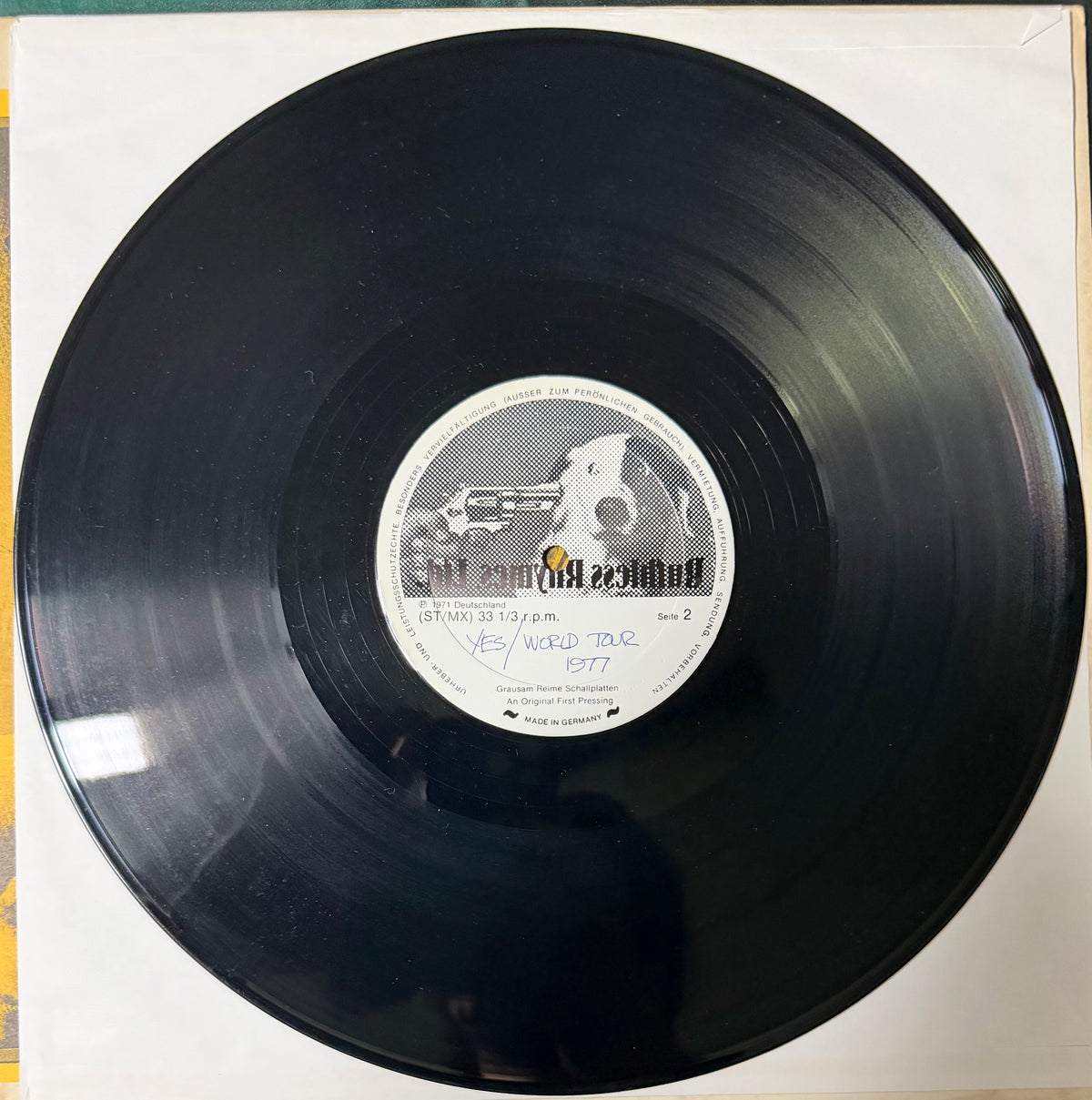 Yes - Yesshows World Tour 1977 Unofficial live 1977 Boot / Unofficial